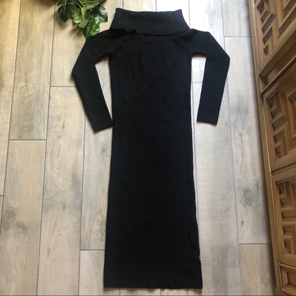Lulu’s off the shoulder cowl neck midi sweater dress in black. Size S - Picture 4 of 10